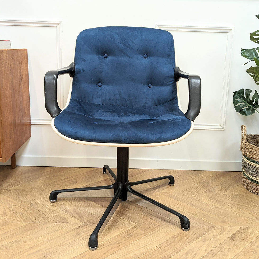 Miniature : Chaise de bureau design par Charles Pollock