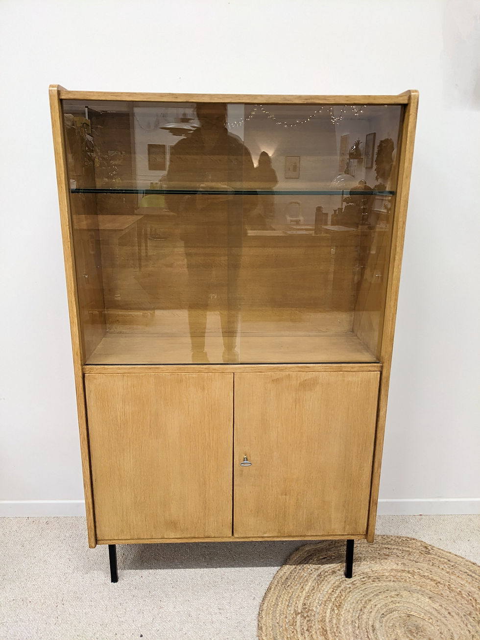 Ancienne vitrine vintage en chêne (vue de face)