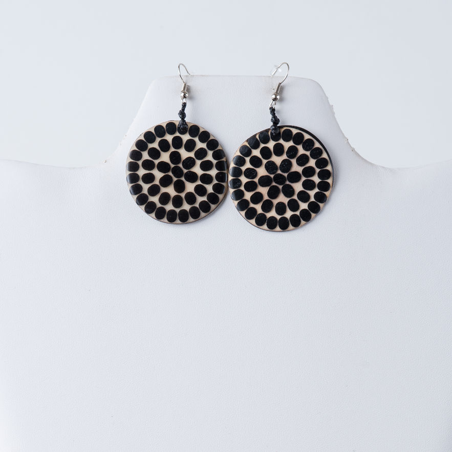 Round black and beige earrings