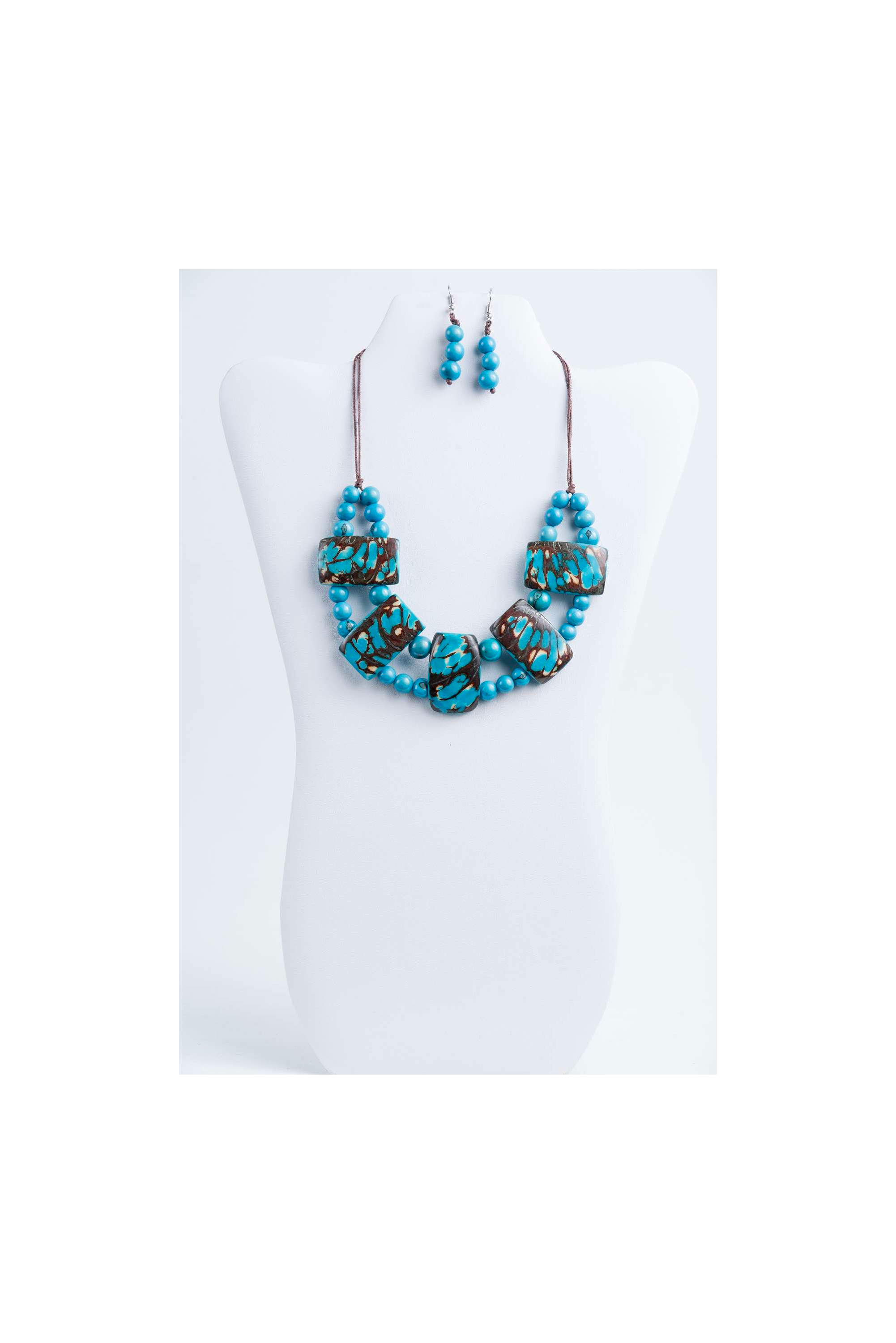 Turquoise eco frienfly tagua necklace and earrings set