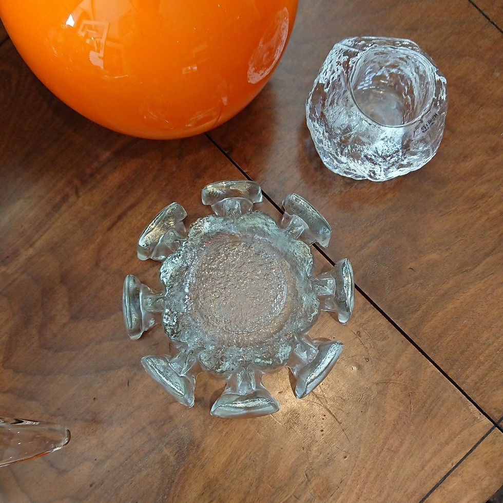 Thumbnail: Vintage Ravenhead Glass 'Flair' bowl
