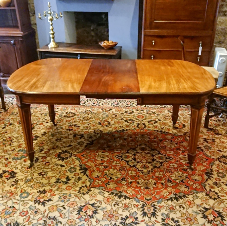 Thumbnail: Extending Edwardian Sheraton-revival dining table - seating 6 to 8 people