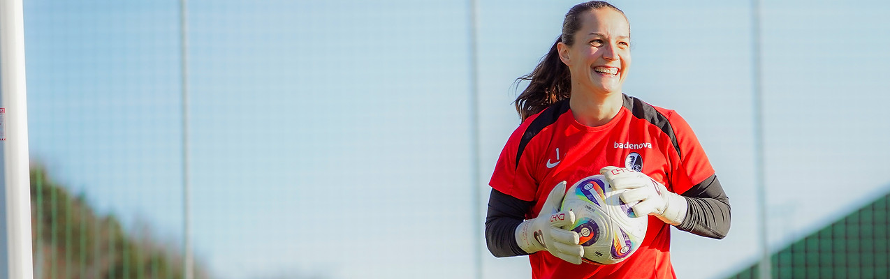 Laura Benkarth im Training beim SC Freiburg