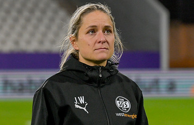 Jessica Wissmann als Trainerin der SGS Essen
