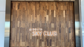 Review: Delta Skyclub New York La Guardia