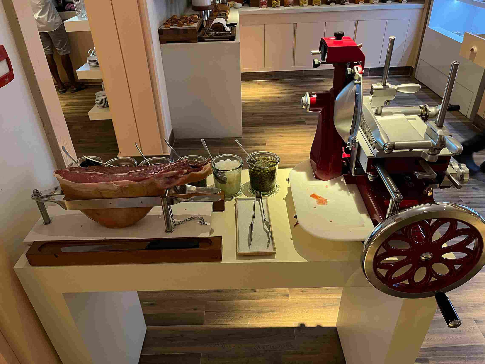 Das Buffet im Waldorf Astoria Maldives Ithaafushi