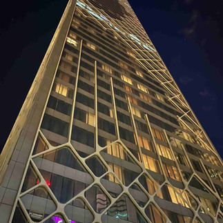 Das Aleph Doha Residences, Curio Collection by Hilton bei Nacht