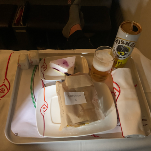 Business Class Essen von Kenya Airways