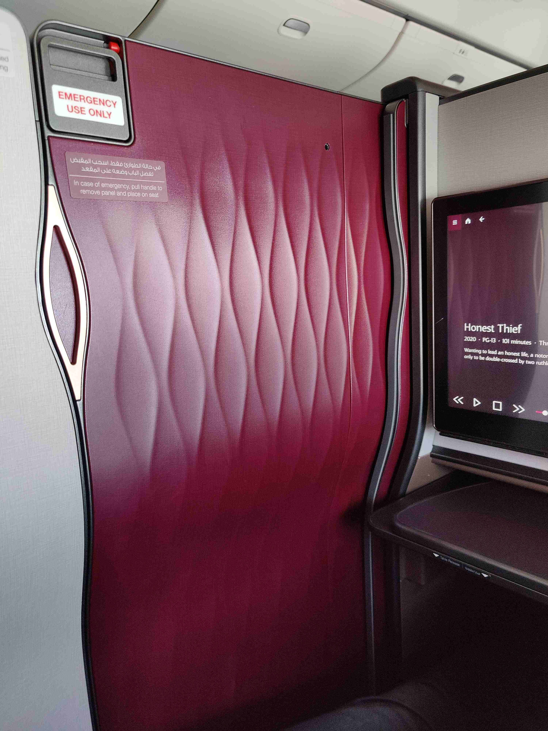 Der Sitz in der Qatar Airways Business Class in der Qsuite in der Boeing 777-300ER