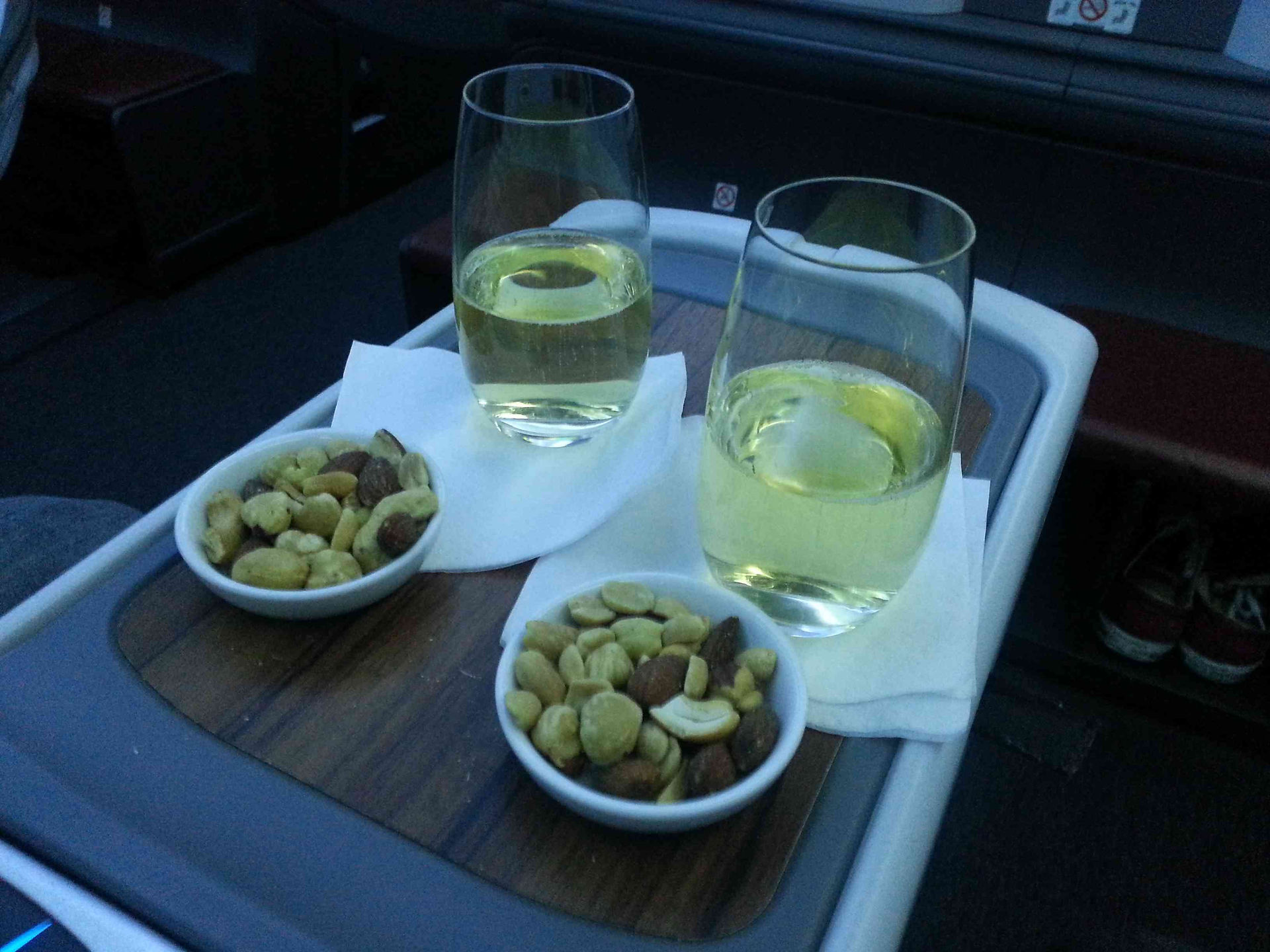Champagner in der Latam Business Class