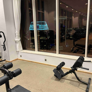 Das Fitnessstudio im Aleph Doha Residences, Curio Collection by Hilton