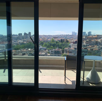 Gemütlicher Balkon im Conrad Bhosporus