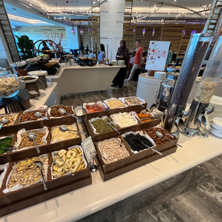 Große Auswahl beim Frühstücksbuffett im Conrad Istanbul Bhosporus