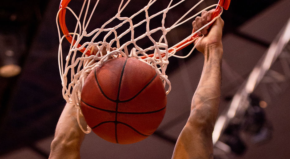Basketball Dunk