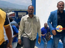 Le nouveau Chef du Parquet de Port-au-Prince en visite au Commissariat de Delmas 33