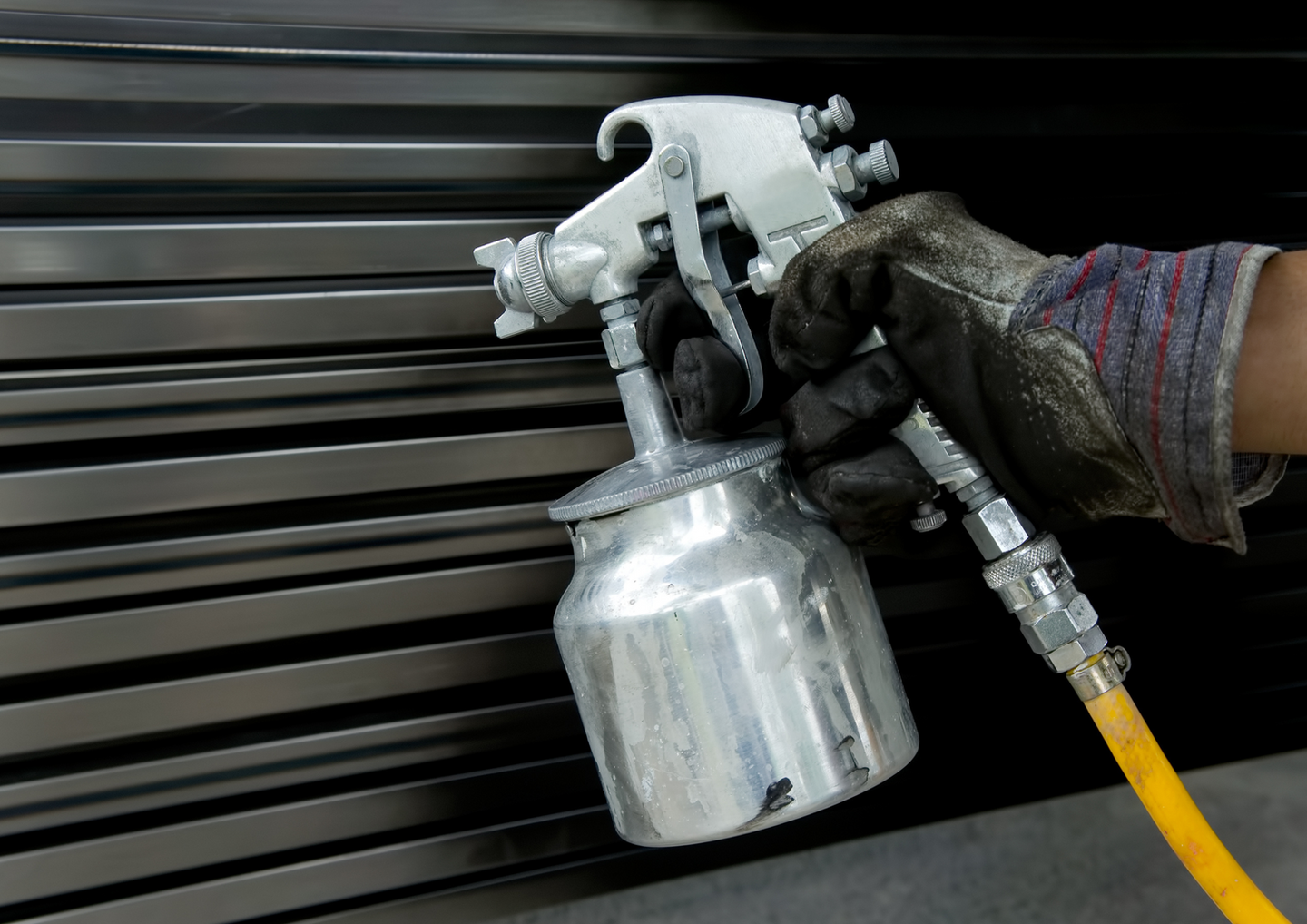 PAINTING OF METAL STRUCTURES