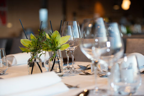 restaurant allergy-friendly view fish local produce child-friendly