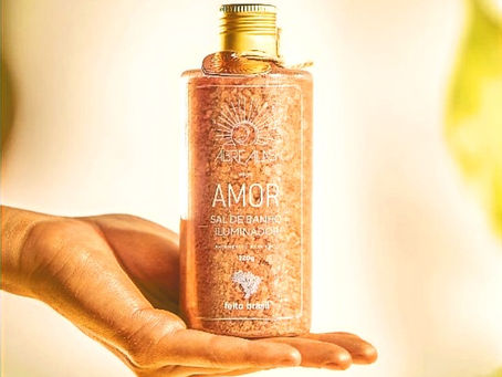 Como Usar o Sal de Banho Iluminador da Feito Brasil