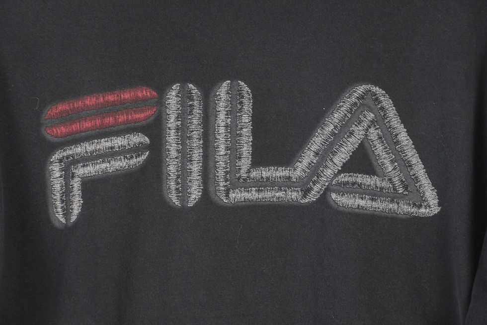 Thumbnail: 2000’s Fila Tee - M