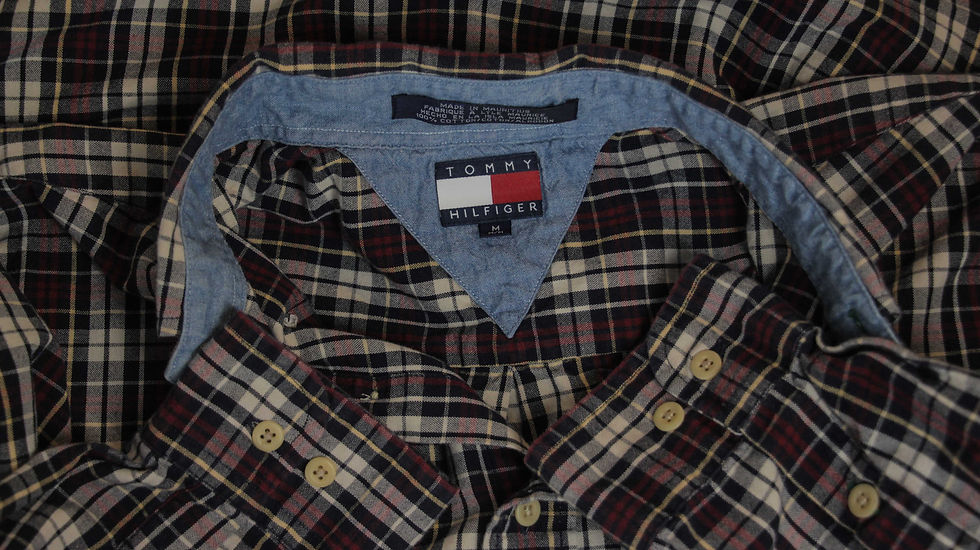 Thumbnail: 90’s Tommy Hilfiger Button Down - M