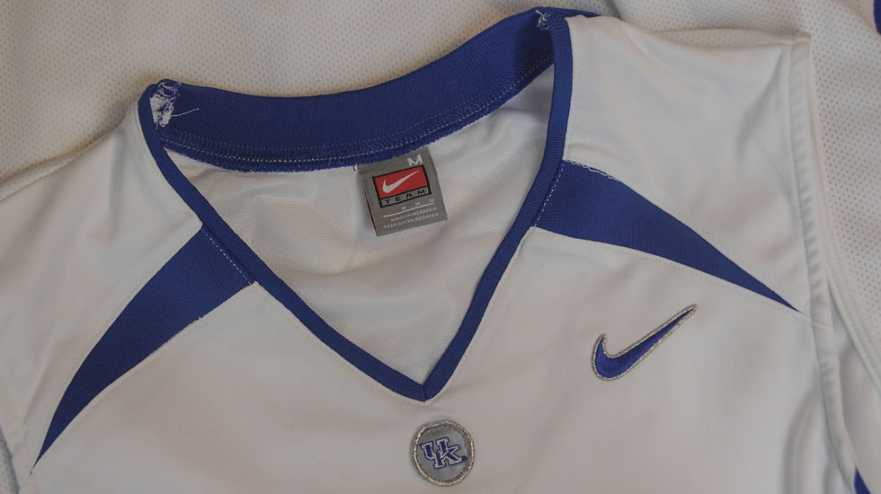 Thumbnail: 2000’s Kentucky Nike Jersey - M