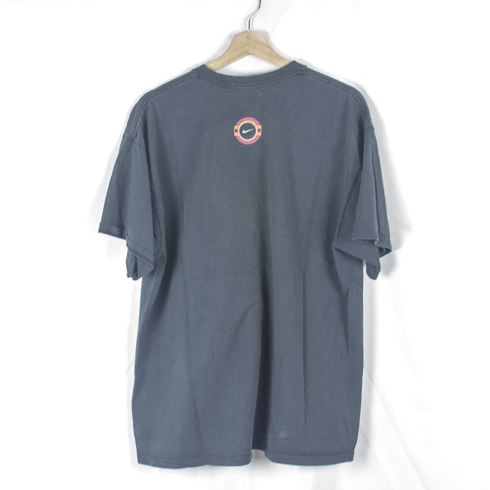 Thumbnail: 2000’s Nike Tee - L
