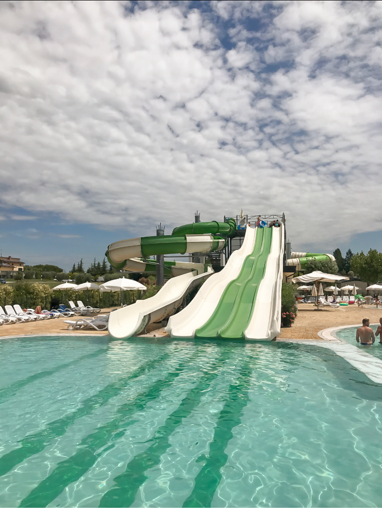 Gli scivoli delle piscine del Camping Lido Lazise