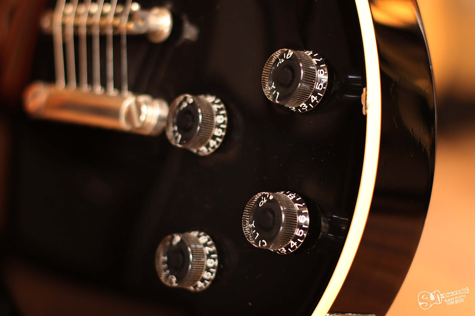 Thumbnail: Yamaha Double Cutaway
