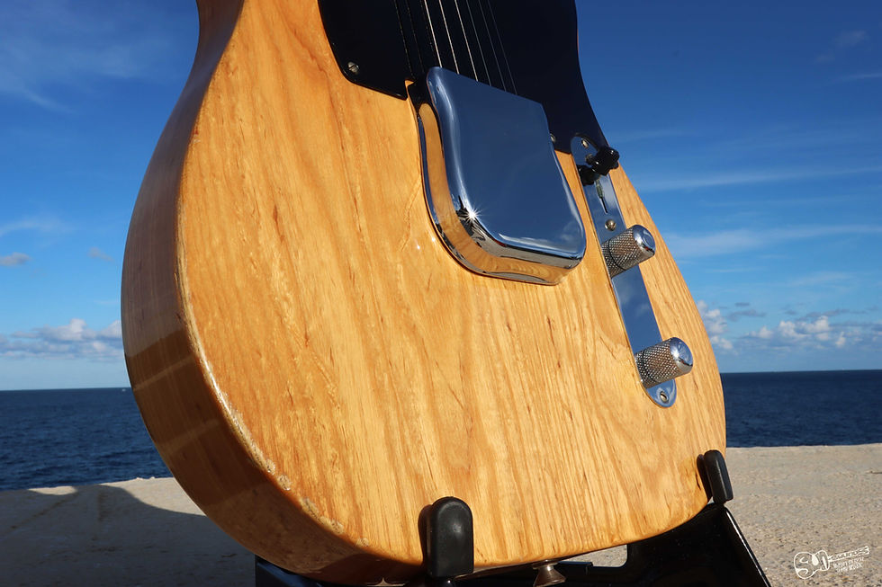 Thumbnail: Fender Telecaster 52' reissue | AVRI 2007