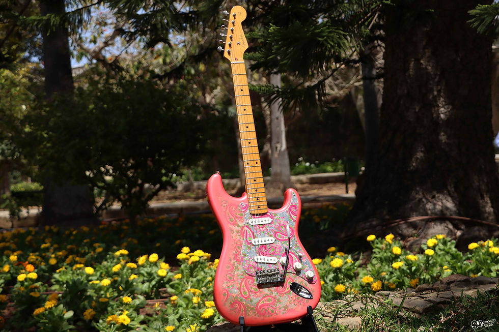 Thumbnail: Fender Stratocaster '57 reissue | Pink Paisley | MIJ 2002-04