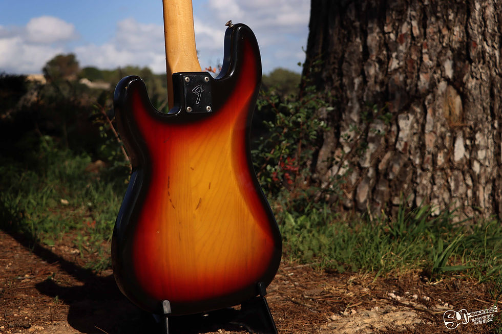 Thumbnail: Fender bass guitar vintage and used from the 70s