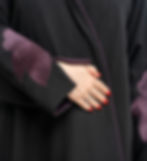 Thumbnail: عباية أنيقة بلون أسود ملكي
