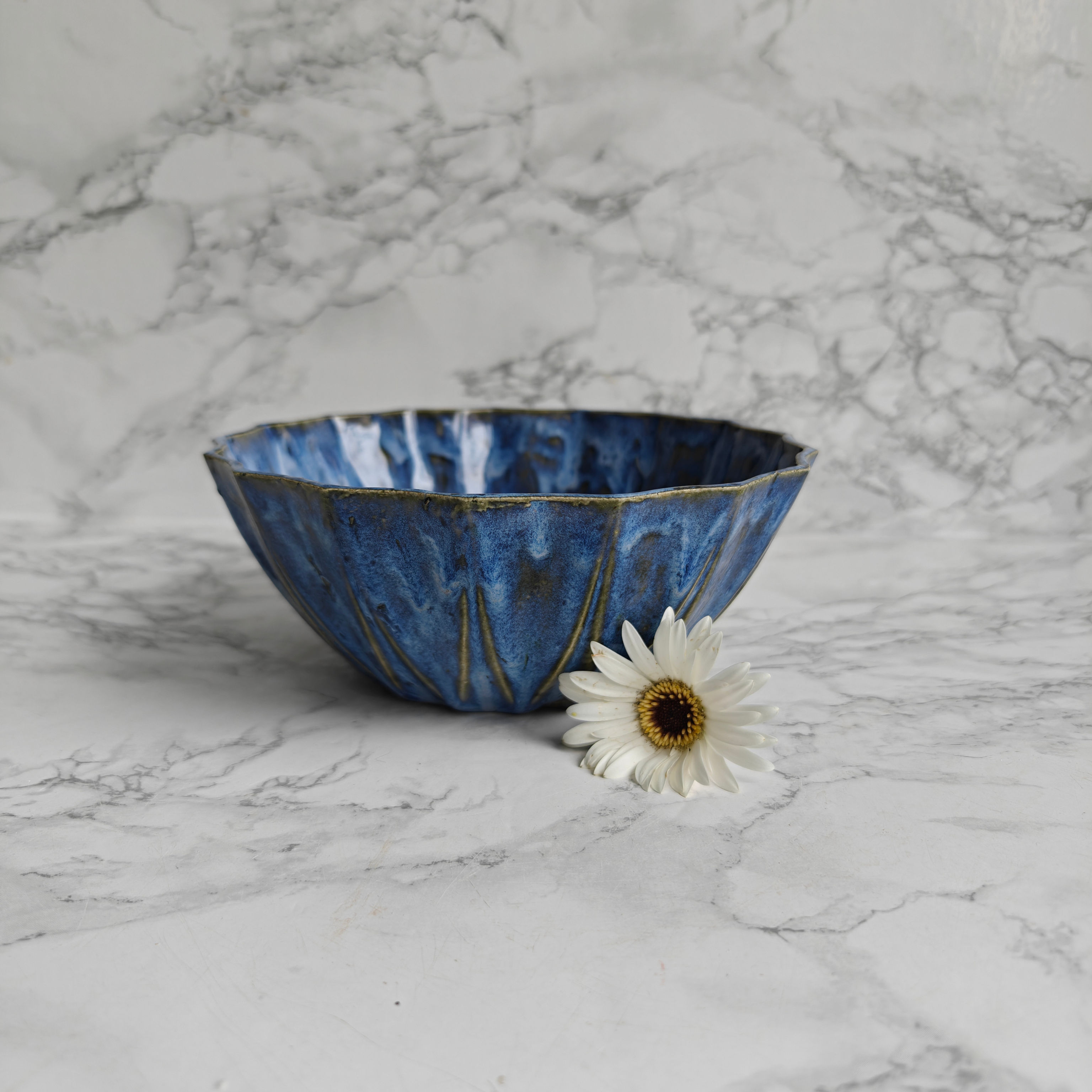 Bowl reliëf M