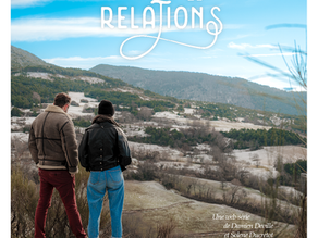 Terres de relations : L'affiche de la série.