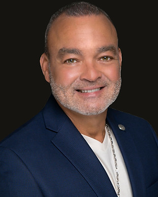 Doctor Ivan Rodriguez_edited_edited_edited_edited.jpg