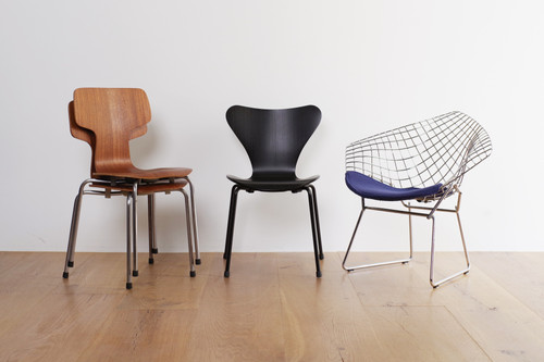 Children's T Chair - model 3123 / Fritz Hansen | BUILDING