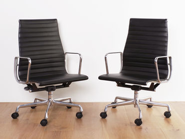 Aluminum Group Chair / Herman Miller