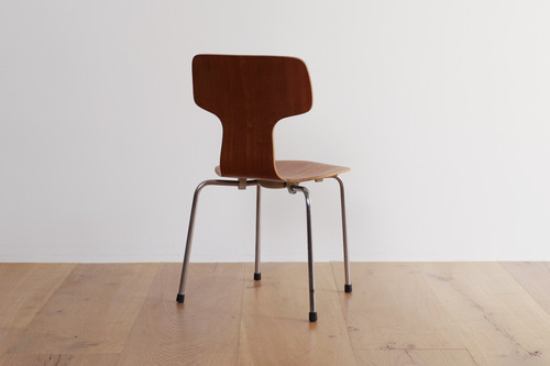 Children's T Chair - model 3123 / Fritz Hansen | BUILDING
