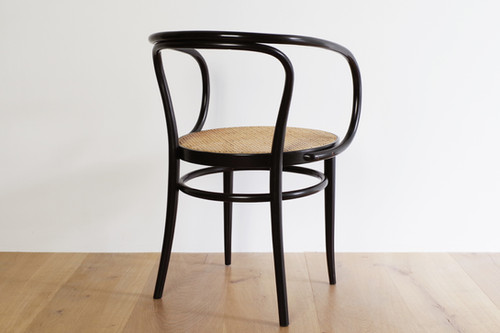TON 209 アームチェア THONET コルビジェ TON 209 アームチェア THONET コルビジェ