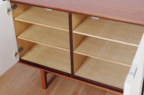 Florence Knoll Credenza / Knoll | BUILDING