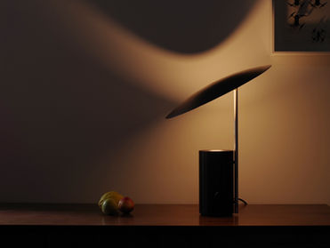 Half Nelson Lamp / Modernica