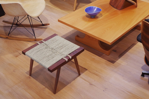 Grass Seated Stool / Sakura Seisakusho | BUILDING