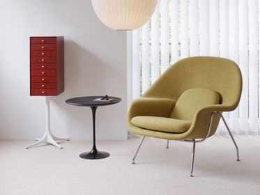 Womb Chair / Knoll