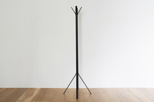 4FB コートハンガー　二俣公一 4FB 2021 | フォーエフビー 2021 by Koichi Futatsumata/二俣 公一