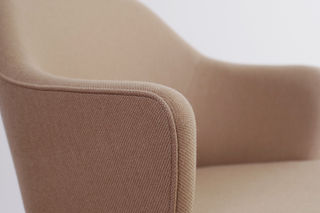 71 Executive Armchair / Knoll | BUILDING