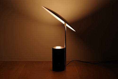 Half Nelson Lamp / Modernica | BUILDING