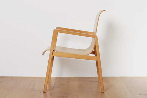 Armchair 51 “Hallway” / Artek | BUILDING