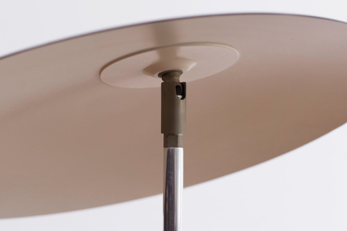Half Nelson Lamp / Modernica | BUILDING