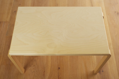 Nesting Table 88 / Artek | BUILDING