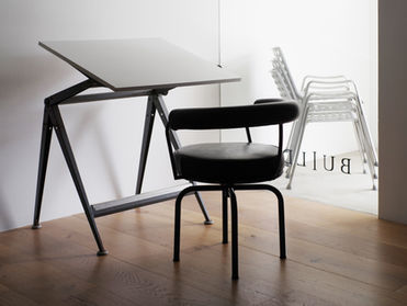 Reply Drafting Table / Ahrend-De Cirkel